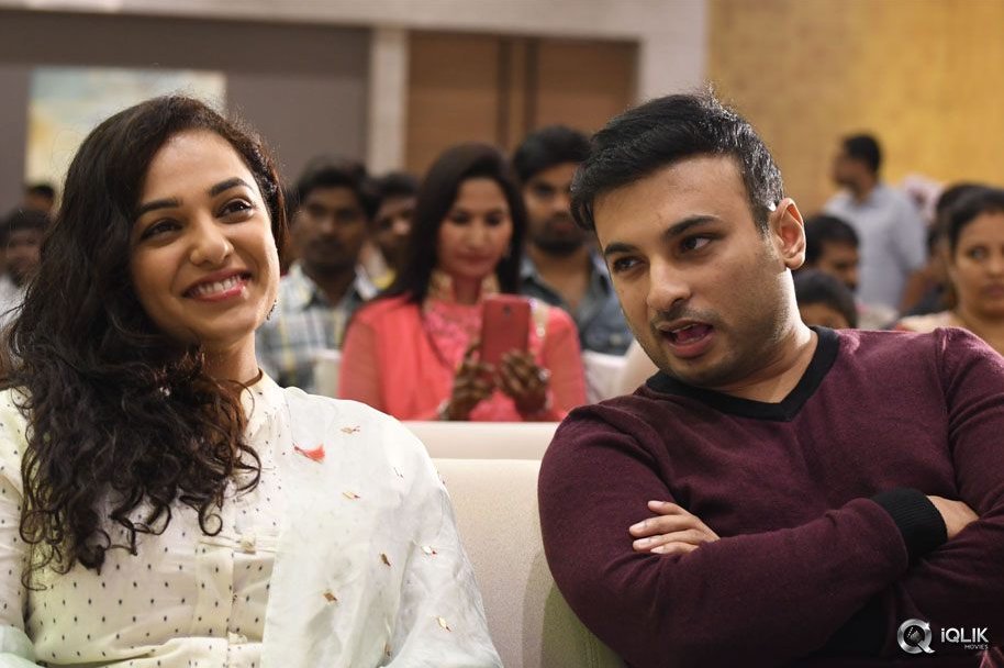 100-Days-of-Love-Movie-Audio-Launch